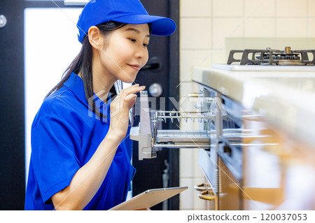 檢查女商販 120037053