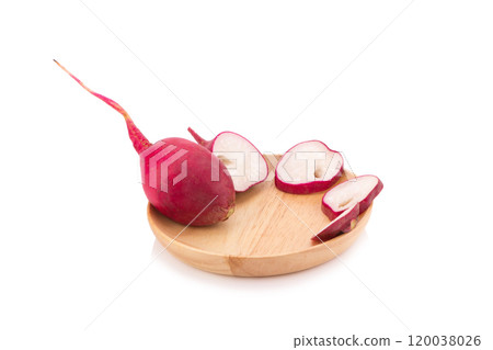 radishes isolated on white background. 120038026
