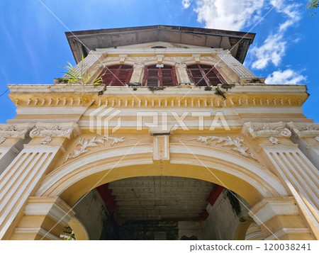 Detailed view of windows, doors and balconies of city buildings Detailed view of windows, doors and balconies of city buildings 120038241