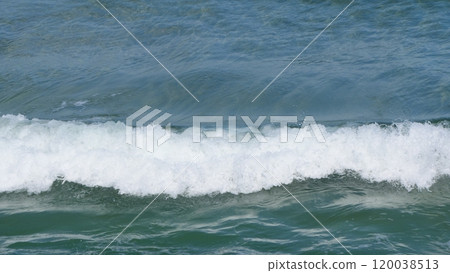 Crashing waves, ocean scenery. 120038513
