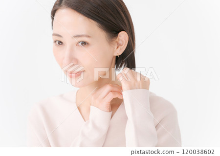30多歲的皮膚護理女人 30多歲的皮膚護理女人 120038602