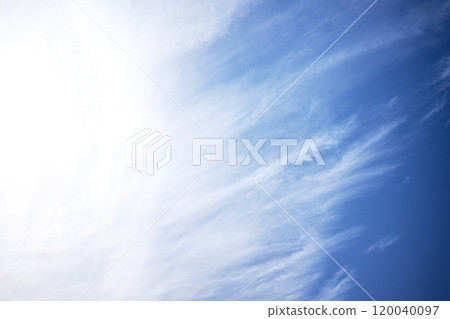 Autumn sky, clear sky, blue sky, November, material Autumn sky, clear sky, blue sky, November, material 120040097