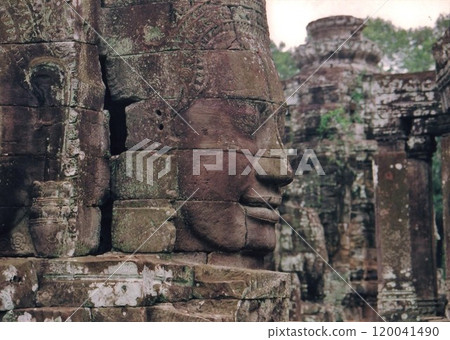 Angkor Thom Bayon Temple Khmer Smile 120041490