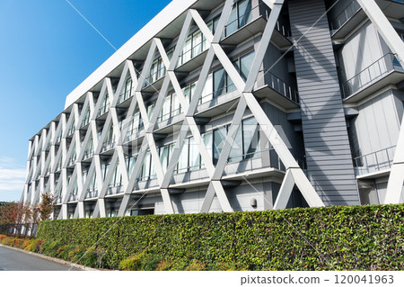 The exterior of Mayo Terrace, Sengawa, a clear autumn sky, Sengawa-cho, Chofu-shi, Tokyo 120041963