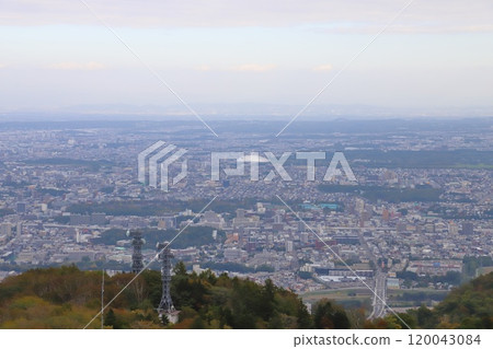 View from the observation deck at Mt. Moiwa in Sapporo 120043084