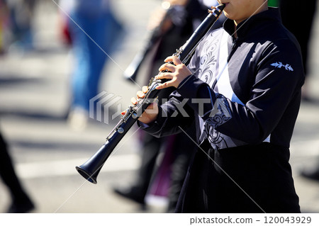行進樂隊遊行樂器 120043929