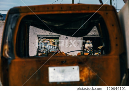 2020年能登半島地震 燒毀的汽車 120044101