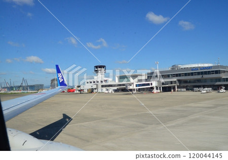 佐賀機場擁有耀眼的藍天 佐賀機場擁有耀眼的藍天 120044145