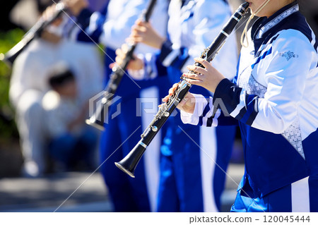 行進樂隊遊行樂器 120045444