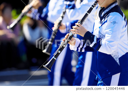 行進樂隊遊行樂器 120045446