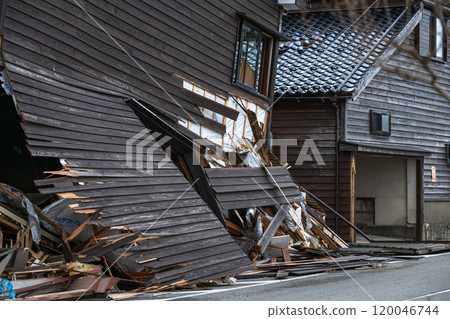 2020 Noto Peninsula Earthquake Collapsed houses 2020 Noto Peninsula Earthquake Collapsed houses 120046744