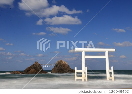 The Married Couple Rocks at Sakurai Futamigaura in Itoshima City, Fukuoka Prefecture 120049402