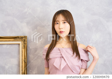 年輕的女士 120049470