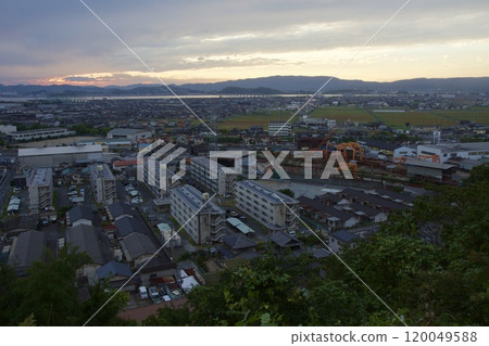 從龜島山往玉島方向看到的日落 120049588