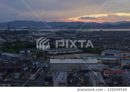 從龜島山往玉島方向看到的日落 從龜島山往玉島方向看到的日落 120049589