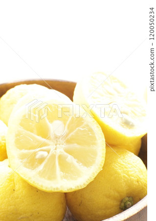 Cut the yuzu Cut the yuzu 120050234