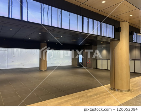 大阪站地下月台(梅北地區) 大阪站地下月台(梅北地區) 120052084