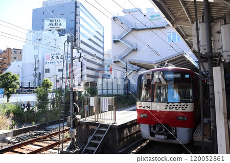 大師線列車停在京急川崎月台 120052861