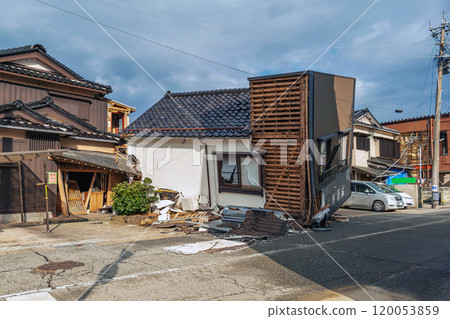 Collapsed houses in the Noto Peninsula earthquake of 2024 Collapsed houses in the Noto Peninsula earthquake of 2024 120053859