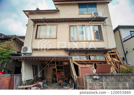 2020年能登半島地震倒塌房屋 2020年能登半島地震倒塌房屋 120053860