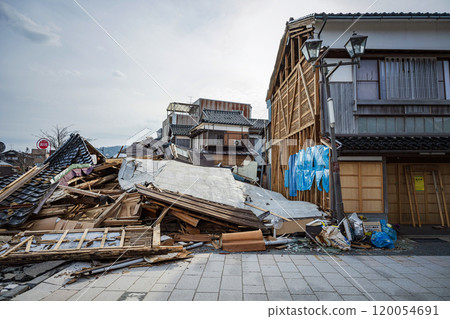 能登半島地震房屋倒塌 能登半島地震房屋倒塌 120054691