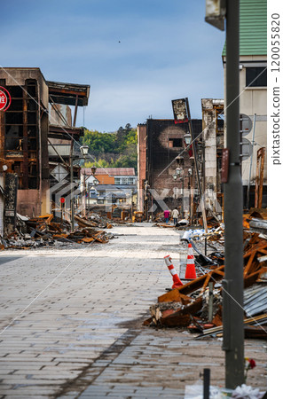 2020 Noto Peninsula Earthquake: Scorched earth townscape of Wajima 120055820