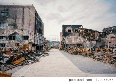 The 2024 Noto Peninsula earthquake turned the Wajima morning market into a burnt wasteland The 2024 Noto Peninsula earthquake turned the Wajima morning market into a burnt wasteland 120055967