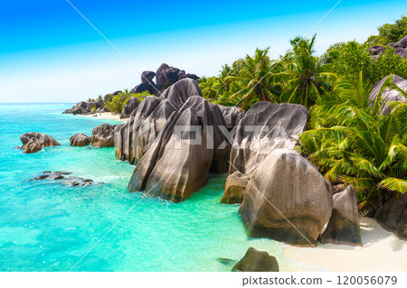 Anse Source D'Argent - the most beautiful beach of Seychelles. La Digue Island, Seychelles 120056079