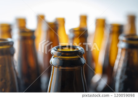 彩色玻璃瓶螺栓的幾種類型 120059098