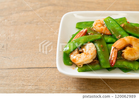 Stir-Fried Green Peas with Shrimp 120062989