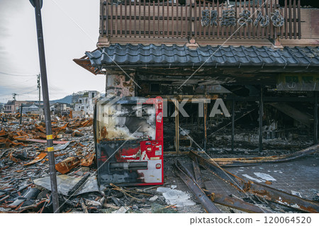2020 Noto Peninsula Earthquake: Scorched earth townscape of Wajima 2020 Noto Peninsula Earthquake: Scorched earth townscape of Wajima 120064520