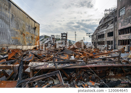 2020 Noto Peninsula Earthquake: Scorched earth townscape of Wajima 120064645