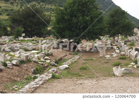 土耳其伊茲密爾附近的以弗所遺址景觀 120064700