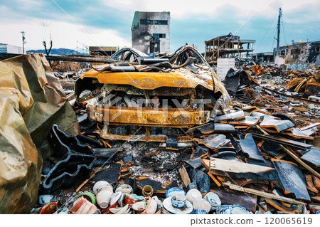 2020 Noto Peninsula Earthquake: Scorched earth townscape of Wajima 120065619