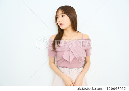 young woman young woman 120067612