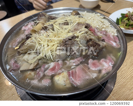 Delicious lamb hotpot Delicious lamb hotpot 120069392