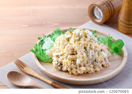 Sweet potato, boiled egg and tuna potato salad 120070065