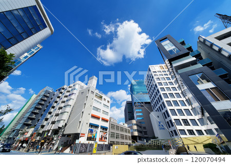 Scenery around Gaienmae Station in Tokyo, Stadium Street 120070494