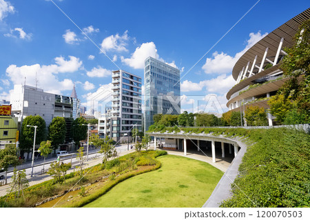 Scenery around Sendagaya Station, Tokyo, Gaien Nishi Street 120070503