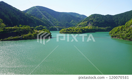 Scenery of Morimachi, Shuchi District, Shizuoka Prefecture (Lake Kingfisher at full capacity) 120070581