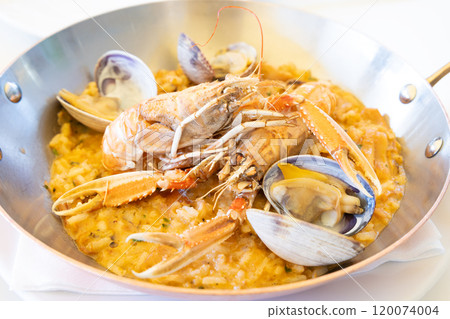 美味的海鮮意大利調味飯 120074004