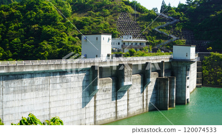 Scenery of Morimachi, Shuchi District, Shizuoka Prefecture (Otagawa Dam, a gravity concrete dam) Scenery of Morimachi, Shuchi District, Shizuoka Prefecture (Otagawa Dam, a gravity concrete dam) 120074533