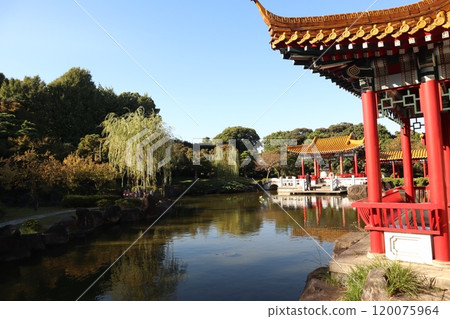 Chinese garden, Shinshuen, in Daishi Park, Kawasaki City, Kanagawa Prefecture 120075964