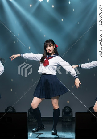 女生 女 女性 120076977