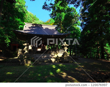 Shiraishi Shrine in Wakasa Kumagawa-juku in summer Shiraishi Shrine in Wakasa Kumagawa-juku in summer 120076997