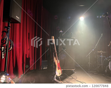 無人舞台上的基地 120077848