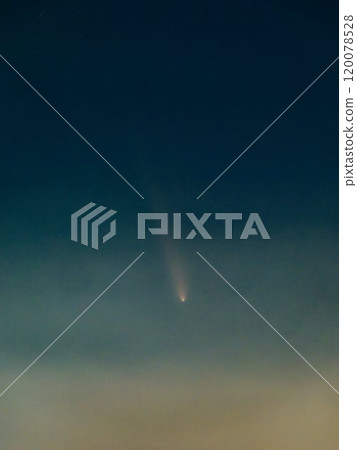 從大阪觀測到的式金山/阿特拉斯彗星 120078528