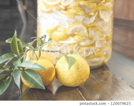 Homemade Yuzu Syrup 120079625