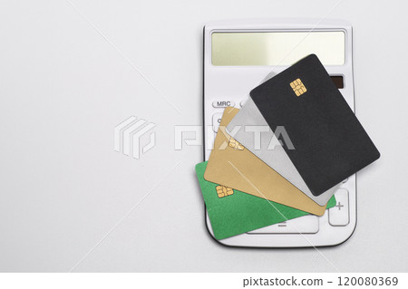 用信用卡和計算機付款的圖像 120080369