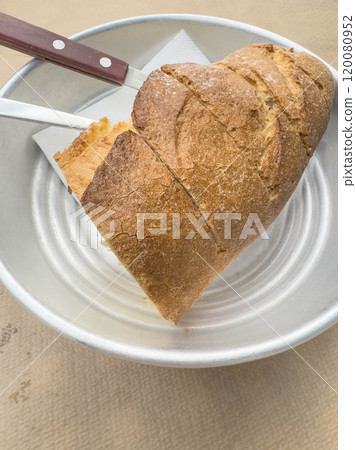 top view sliced whole grain bread on a plate 120080952
